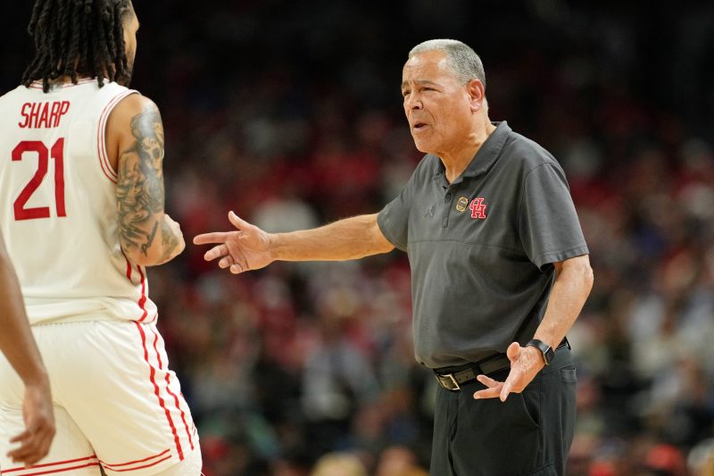 Houston coach Kelvin Sampson rails against unlimited transfers Houston coach Kelvin Sampson rails against unlimited transfers