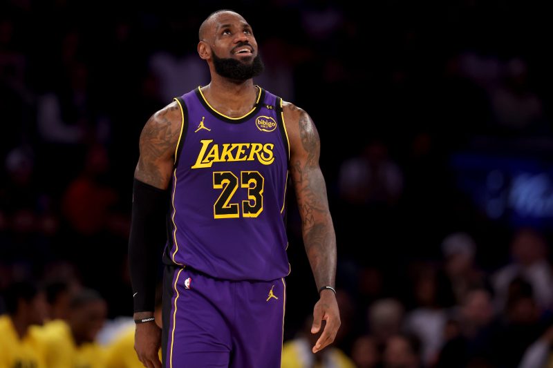 NBA gambling indictment alleges Damon Jones sold info on LeBron, AD NBA gambling indictment alleges Damon Jones sold info on LeBron, AD