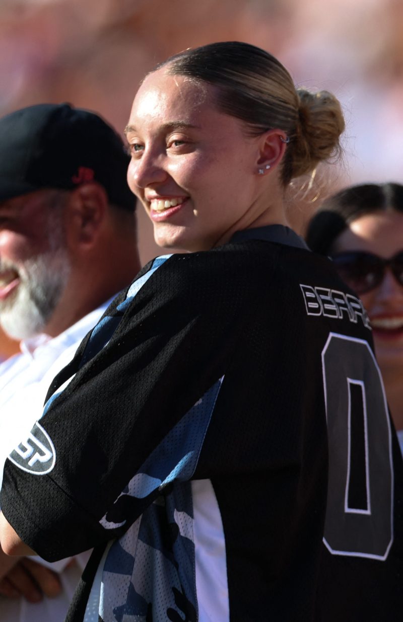 Paige Bueckers’ birthday includes throwing dimes at Cowboys game Paige Bueckers’ birthday includes throwing dimes at Cowboys game