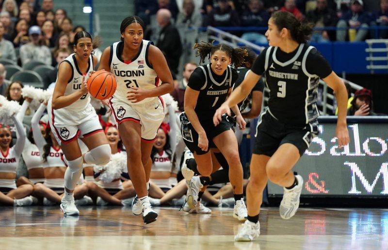 Connecticut takes top spot in preseason women’s college basketball poll Connecticut takes top spot in preseason women’s college basketball poll
