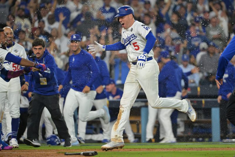 Walk-off home run ends longest World Series game in MLB history Walk-off home run ends longest World Series game in MLB history
